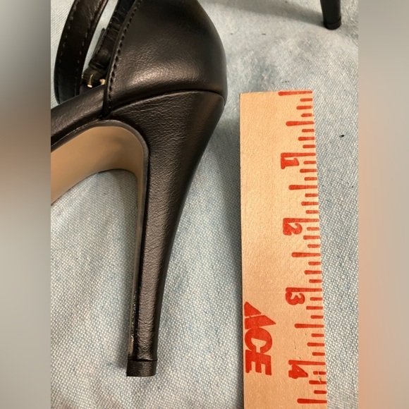 Aldo Black Heels Pumps Leather with Jewels Size 9 - Picture 3 of 10